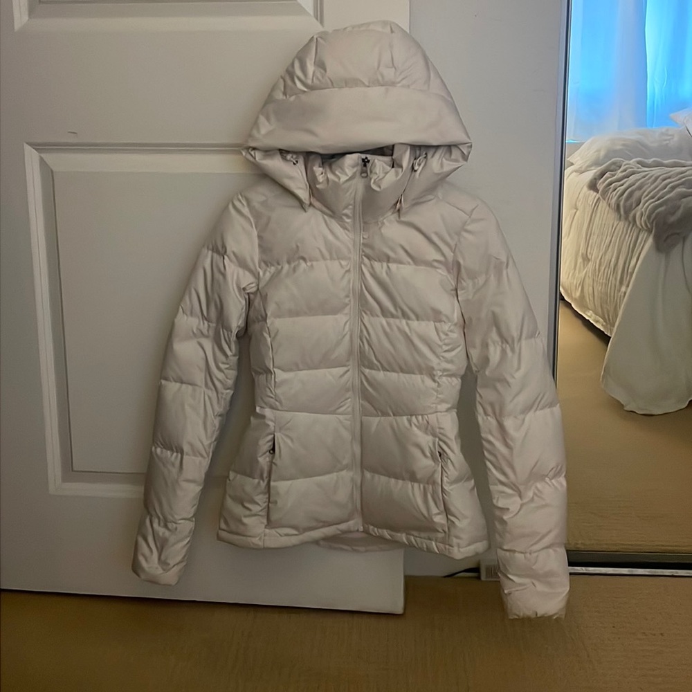 white womens north face jacket